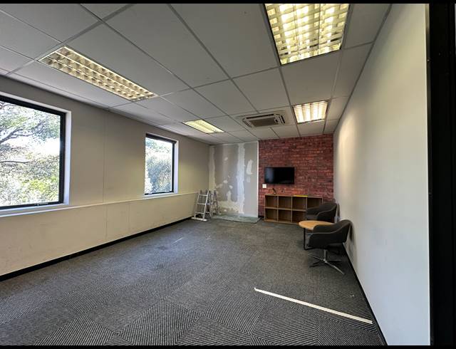 74M² OFFICE TO LET IN SANDTON CENTRAL